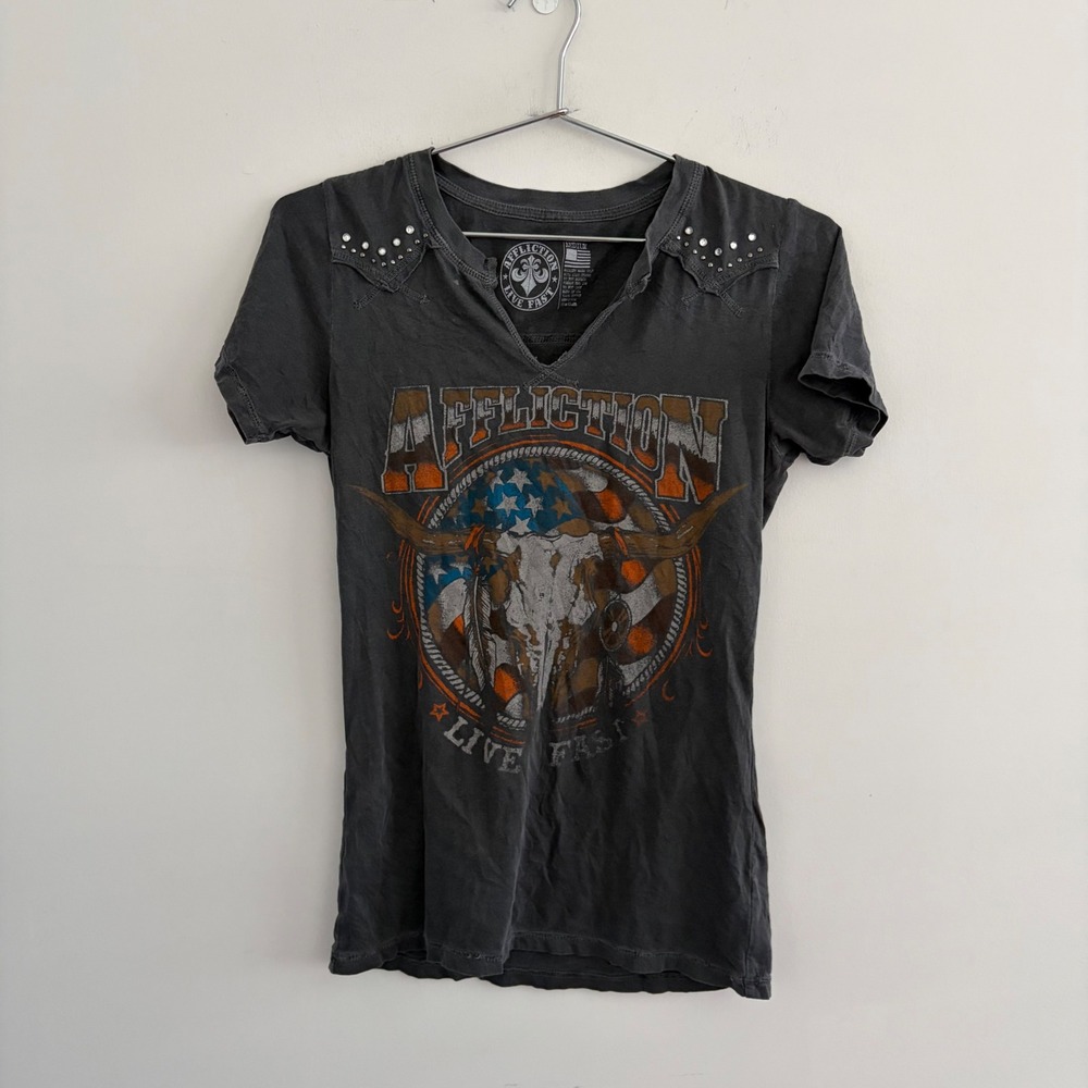 Affliction Live Fast Womens Medium Gray Graphic T-Shirt Studded Bull Skull USA